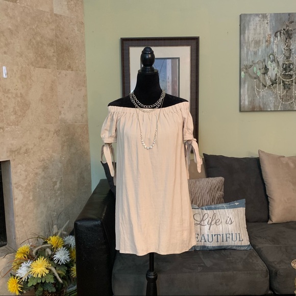 ‼️SOLD‼️LULUS | Off The Shoulder Tie Sleeves Dress - Picture 6 of 12